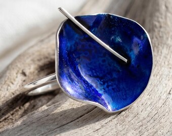 Moderne blauw geëmailleerde statement ring | Minimalistische zilveren verstelbare sieraden