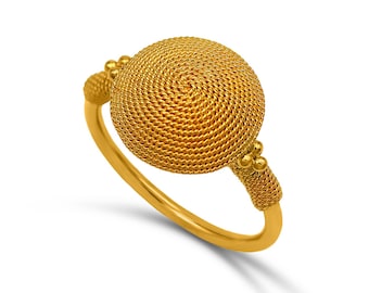 22k gouden neoklassieke filigraanring. Museumkopie sieraden. Tijdloze ring.