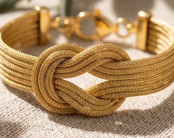 Vergulde liefdesknooparmband. Griekse mythologie sieraden cadeau voor haar