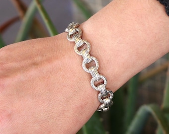 Pulsera unisex de inspiración bizantina tallada. Joyería griega de plata. Regalo de cumpleaños.