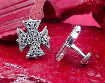 Boutons de manchette en argent avec croix byzantine. Cadeau intemporel pour lui