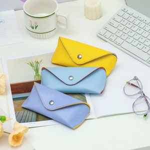 Estuche de gafas Softshell en colores veraniegos | Organizador elegante para llevar