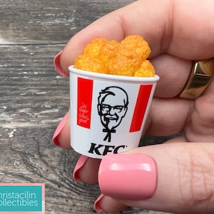 Mini Figure | Traditional KFC Crispy Fried Chicken Bucket