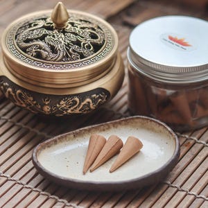 Authentic Vietnamese Red Lotus Agarwood Incense Cone – 3 Unique Shapes with Intense Natural Aroma for Relaxation, Meditation & Home Decor