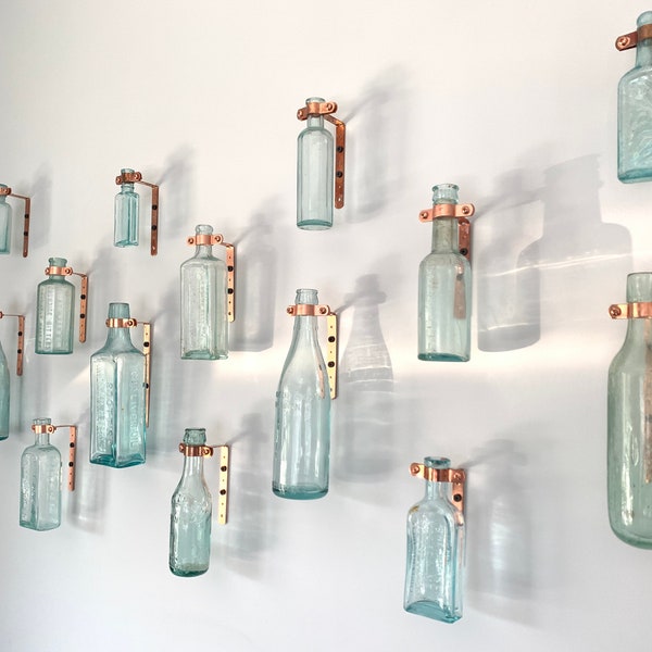 Floating Copper Hangers for Bottle Collection Wall Display, Single Clamp, 3 Sizes Available