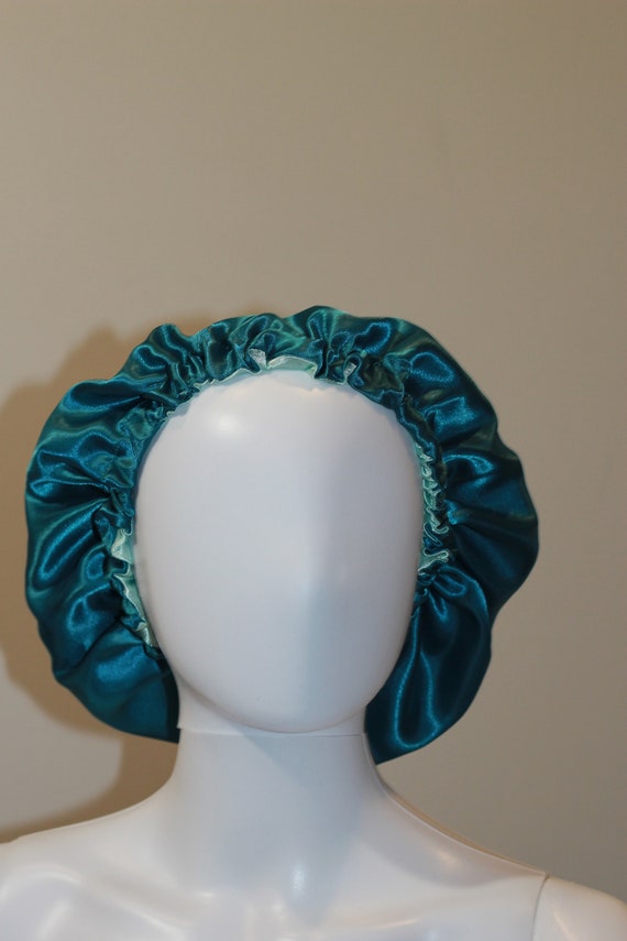 Little girl’s double sided bonnet