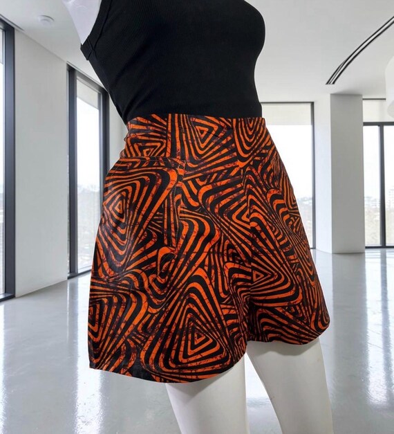 African Print high-waisted Shorts