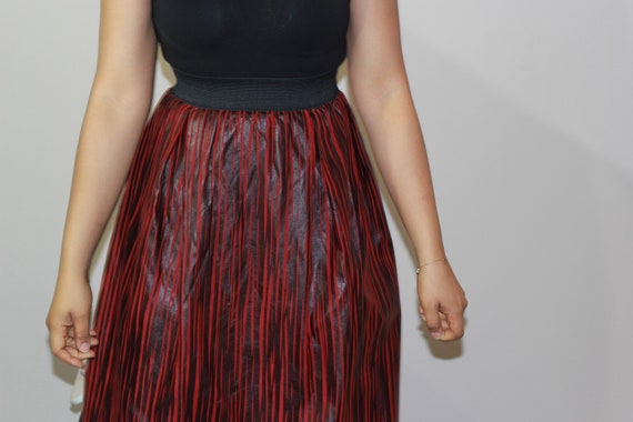 Velvet faux leather skirt