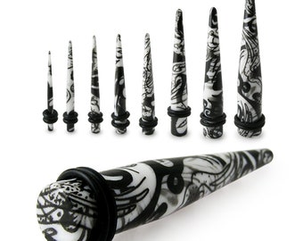 UV Black Ear stretching tapers Scorpion symbol 2 pieces size 3mm to 12mm - expander plugs UV Black Ear stretching tapers Scorpion symbol 2 pieces size 3mm to 12mm - expander plugs