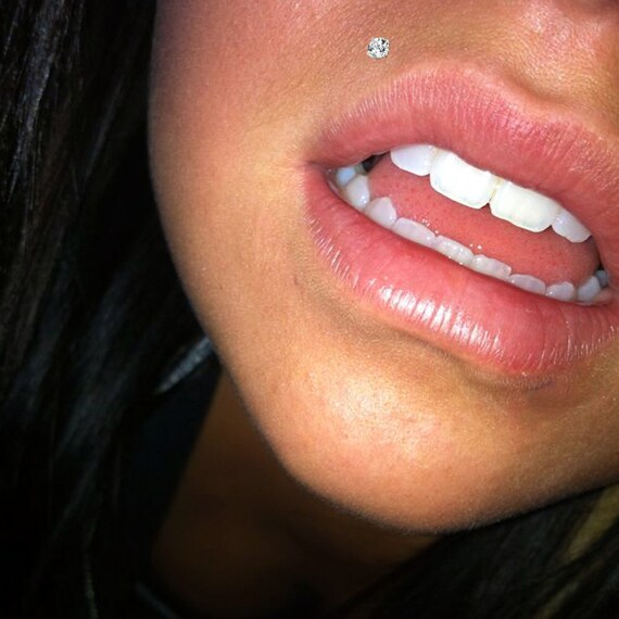 Piercing labret Bioflex Téflon strass rond