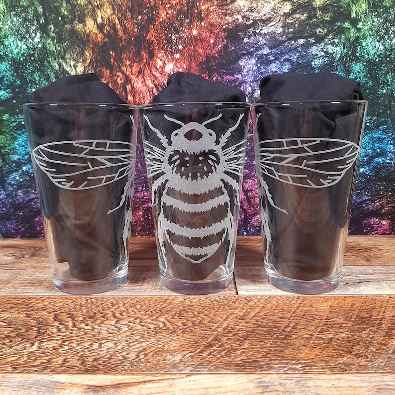 MadayMakesArt Honey Bee Glass