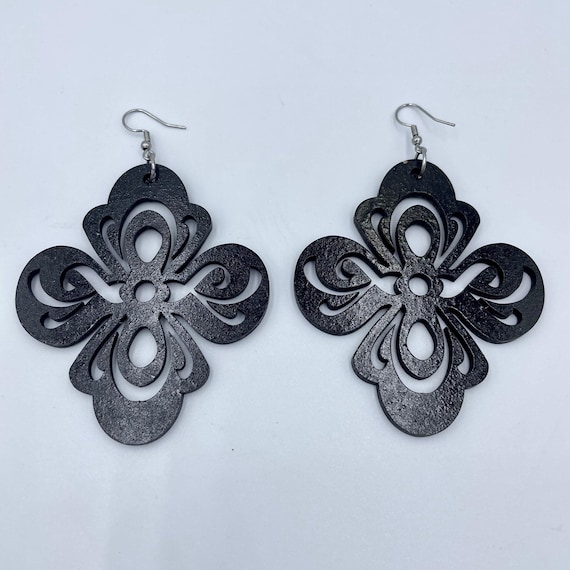 Le Fleur Wooden Earrings – Minimalist Floral Statement Earrings