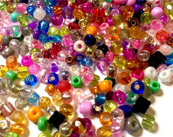 Over 1000 pcs Multi Colour Mix Sizes 2mm to 5mm Small Glass Beads for Craft and Jewellery Making