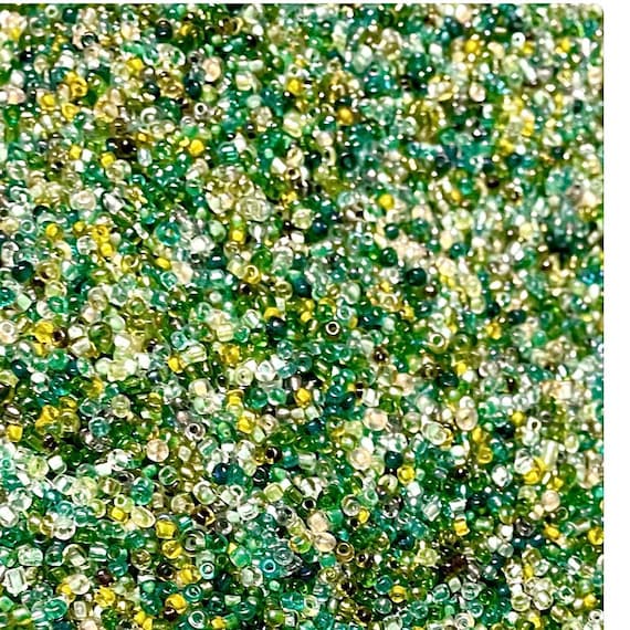 3000+ Green Hues Glass Seed Beads: 10/0 (2mm-2.3mm) Jewellery Making Supplies