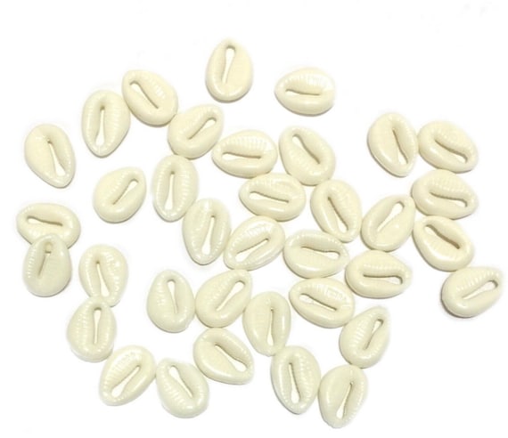 50x Cowry Shell Charm Acrylic Beads for Jewellery Craft