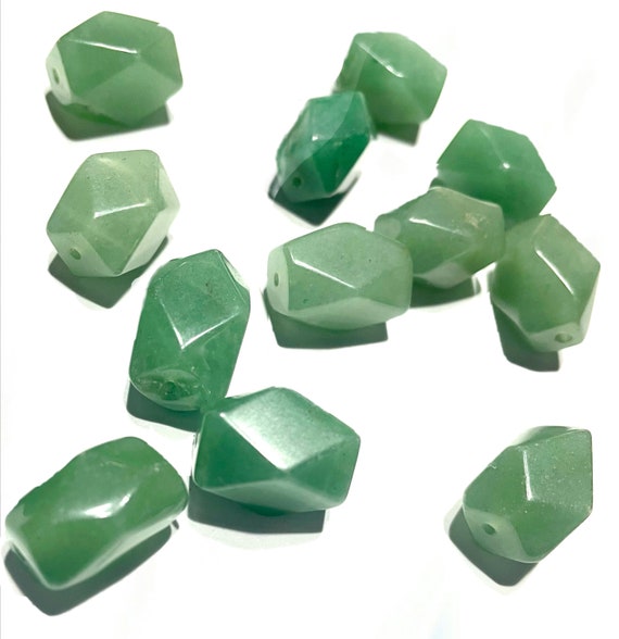 12pcs Polygon 16mm to 18mm Green Aventurine Gemstone Beads