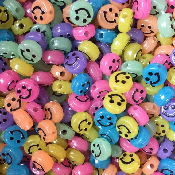 100x Glow in the Dark Smiling Flat Round 10mmx5mm Acrylic Beads