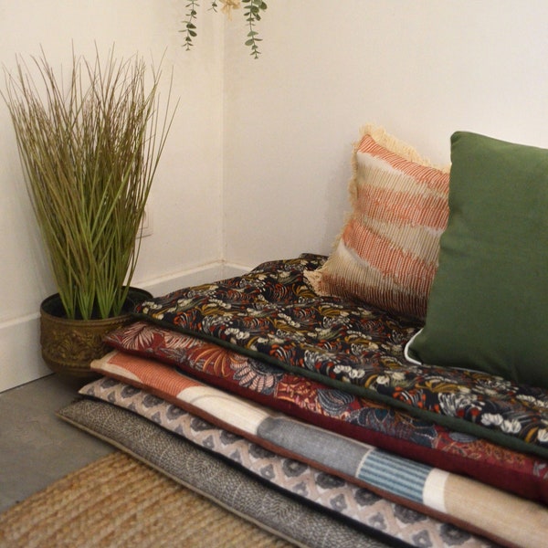 Futon nomade sur mesure - FAIT MAIN en FRANCE - tissu d'ameublement