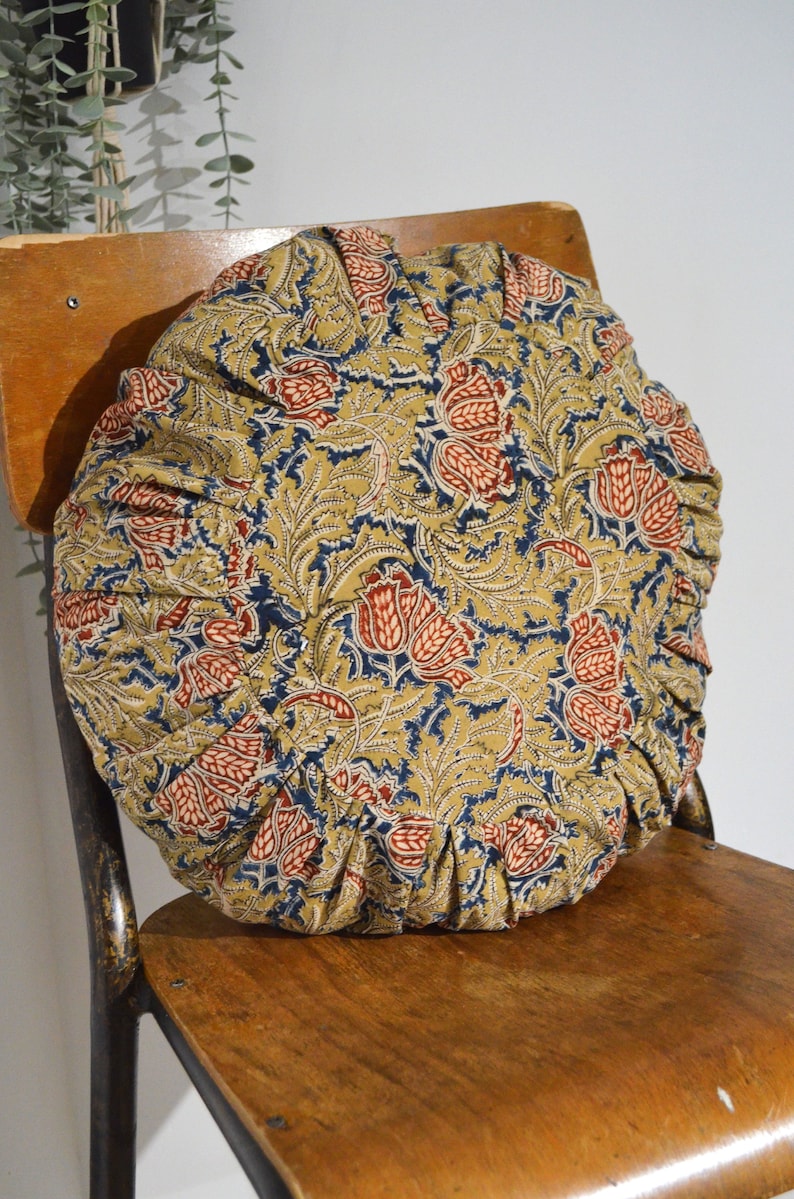 Round cushion 40cm HANDMADE in FRANCE pleated blockprint floral cotton Rouge