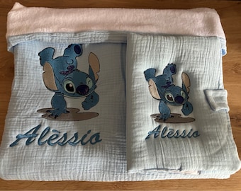 Ensemble Stitch plaid protège carnet de santé bleu double gaze coton polaire cadeaux naissance bébé blanc bleu