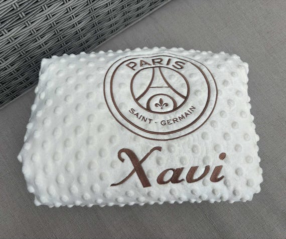 Plaid personnalisé brodé motif  PSG Foot  idée cadeaux naissance couverture  minky