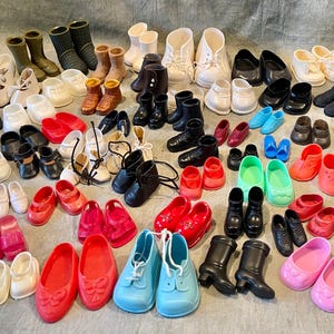 Lot of 90 Vintage Doll Shoes – 1950s to 1980s – All Sizes – One Buy – Doll Accessories for Restoration or Display