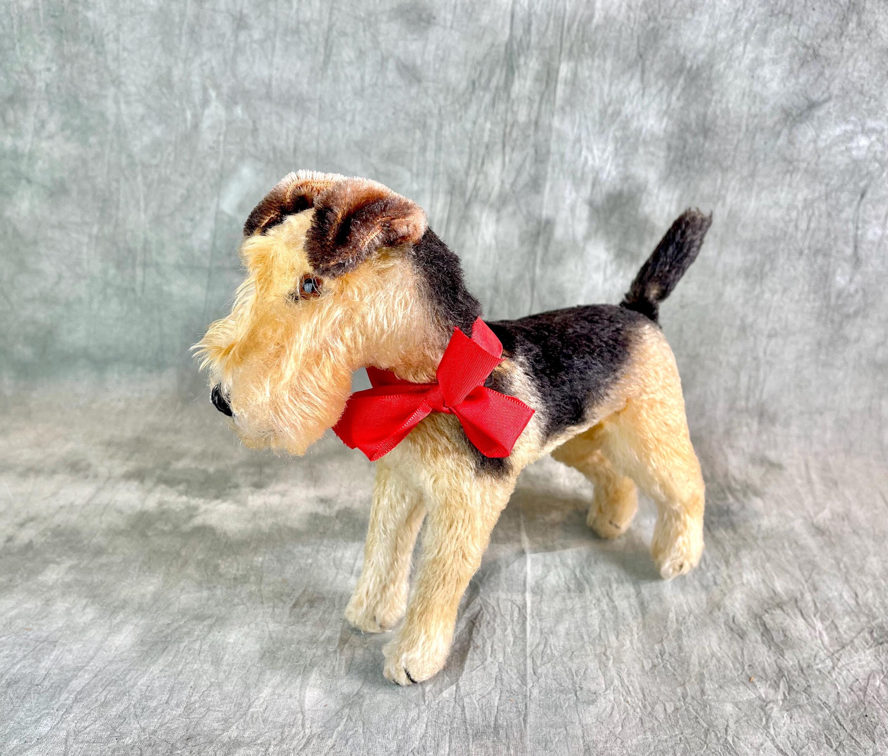 Steiff - シュタイフ★Terry Airedale Terrier★エアデールテリア/犬 Vintage German Steiff Airedale Terrier Terry Toy Dog 23 Cm