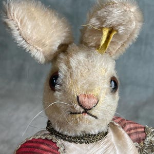 Vintage Steiff Easter Rabbit – All IDs – Mohair Plush – 25 cm / 10 inch – 1967–1969 – Dressed in Antique Clothes