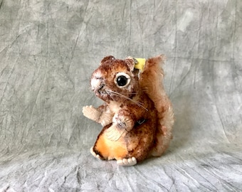 Steiff small Perri Squirrel  with button