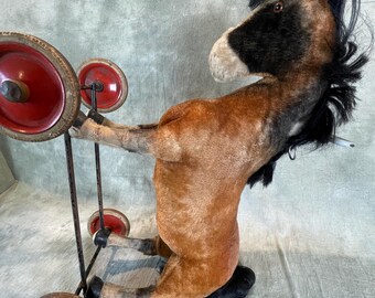 RARE Steiff Ride-on Horse on Wheels – Mohair – 1951–1964 – With