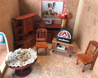 Beautiful "antique" dollhouse living room/kitchen  fully furnished