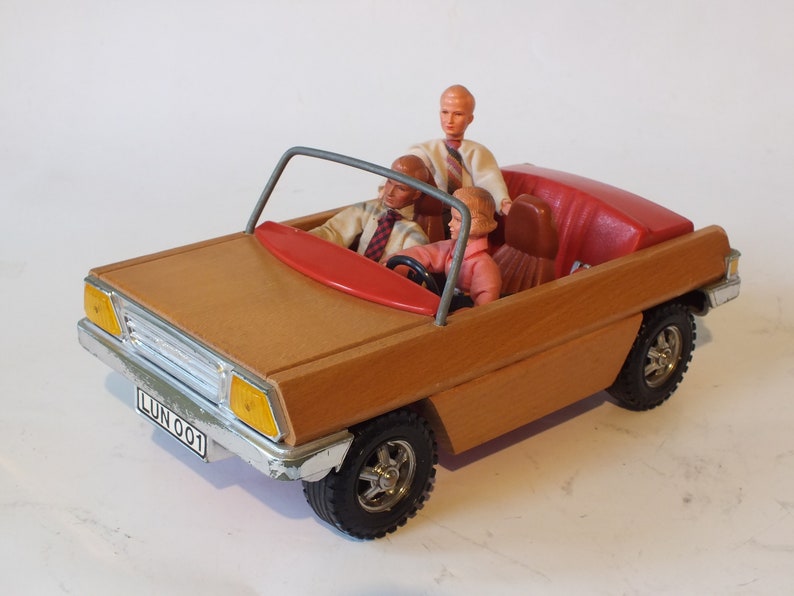 dollhouse car