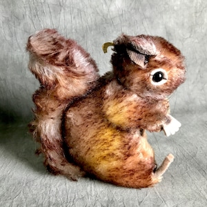 Mooie Steiff Perri-eekhoorn conoció todas las identificaciones