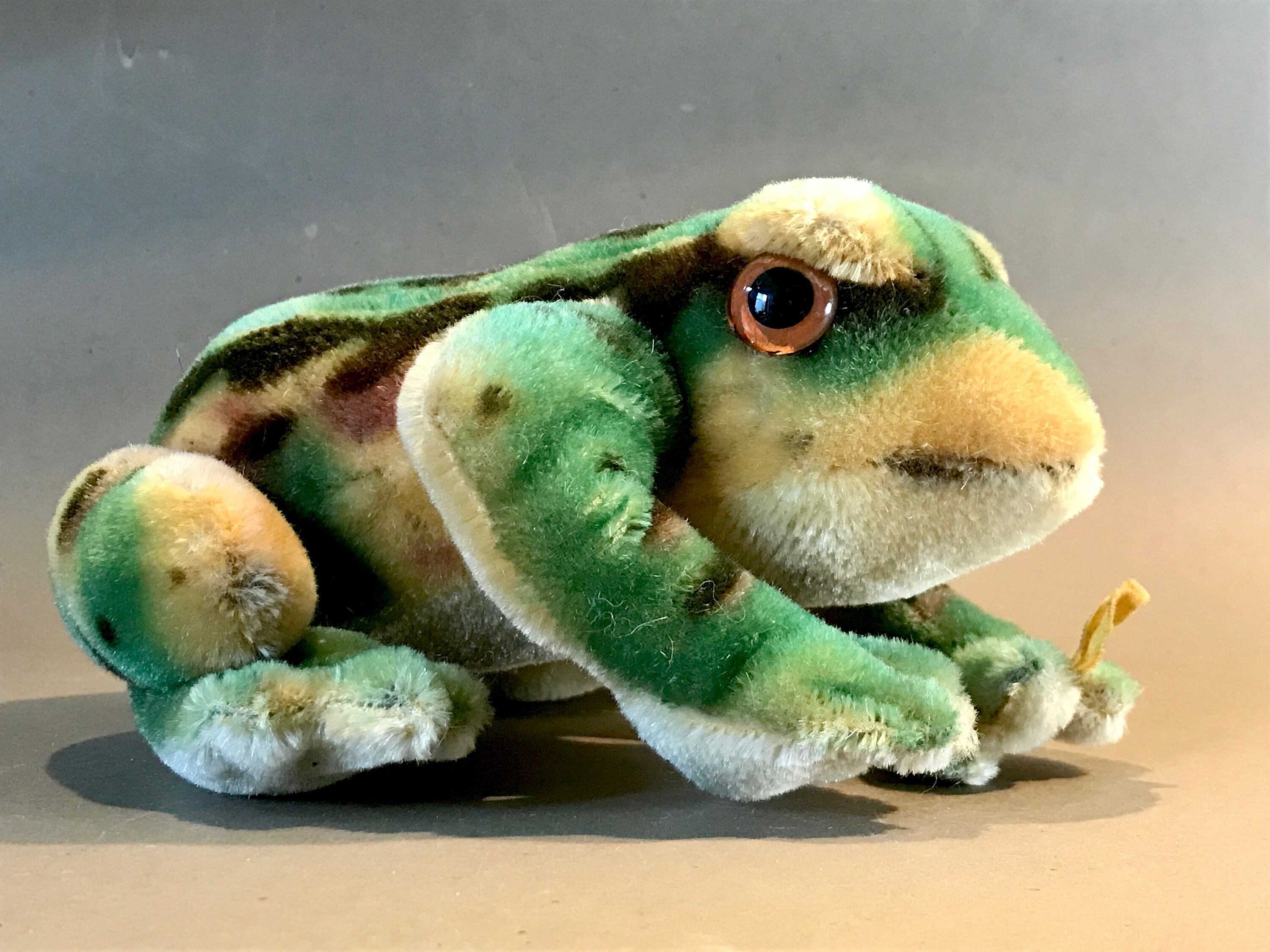 steiff frog value