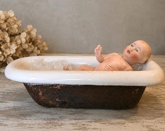cast iron SALESMAN SAMPLE, toy, doll bath RARE