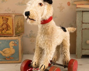 PRE WAR Steiff fox terrier on wheels button (underscored F )  1934-1943 RARE