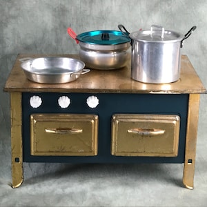 vintage toy cooker