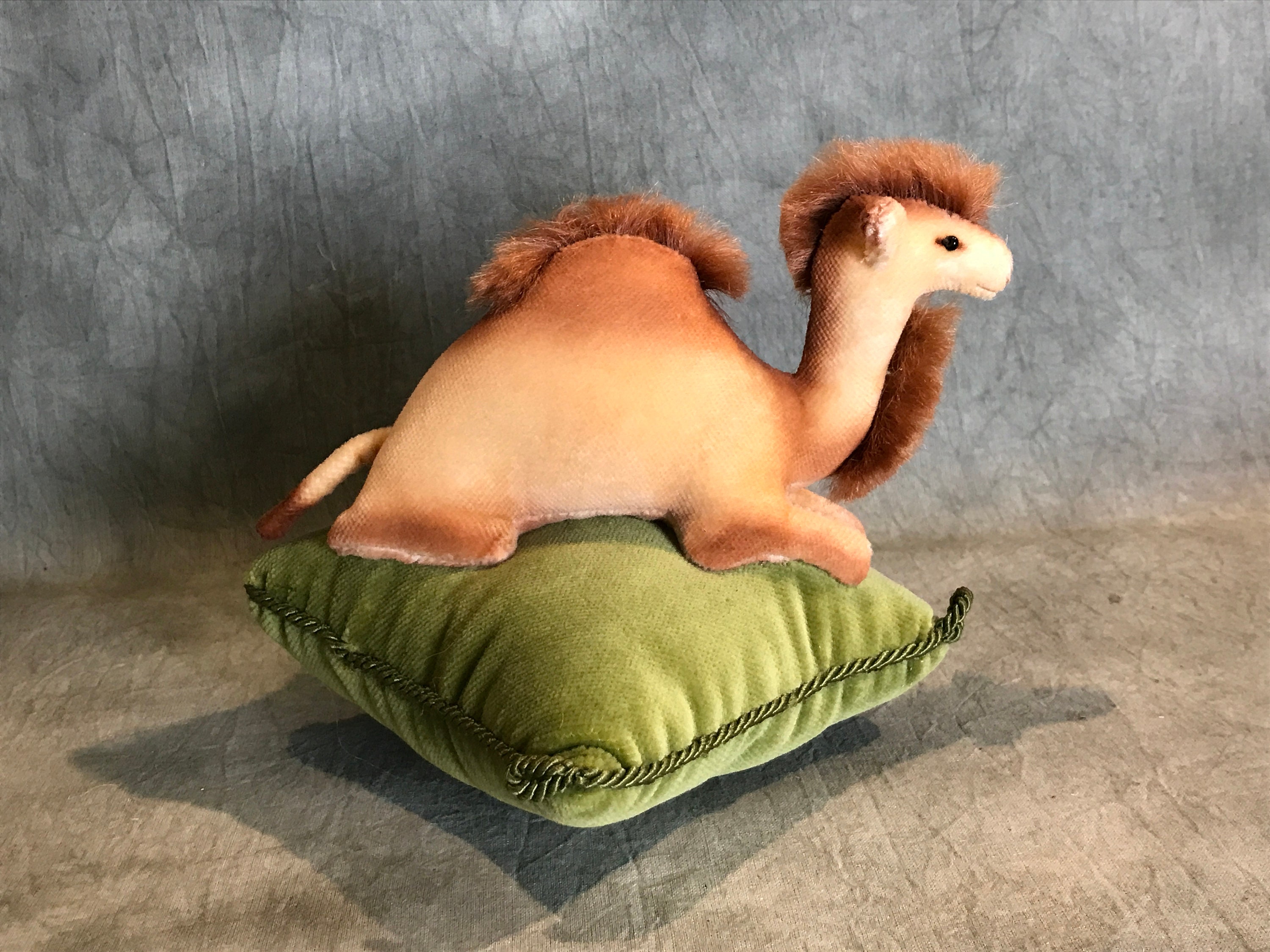 Steiffビンテージラクダ シュタイフのラクダのピンクッション。 - Etsy 日本