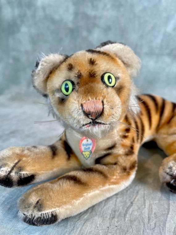 Steiff Bengal Tiger Plüsch: Fluoreszierende Augen, Namensschild