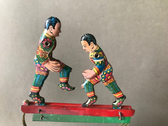 Rare 1930s Tin Plate Boxer Toy – Handheld Litho Action Toy, Works, 21 cm