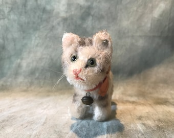 Steiff small cute tabby kitten cat with  old button , bel and bow