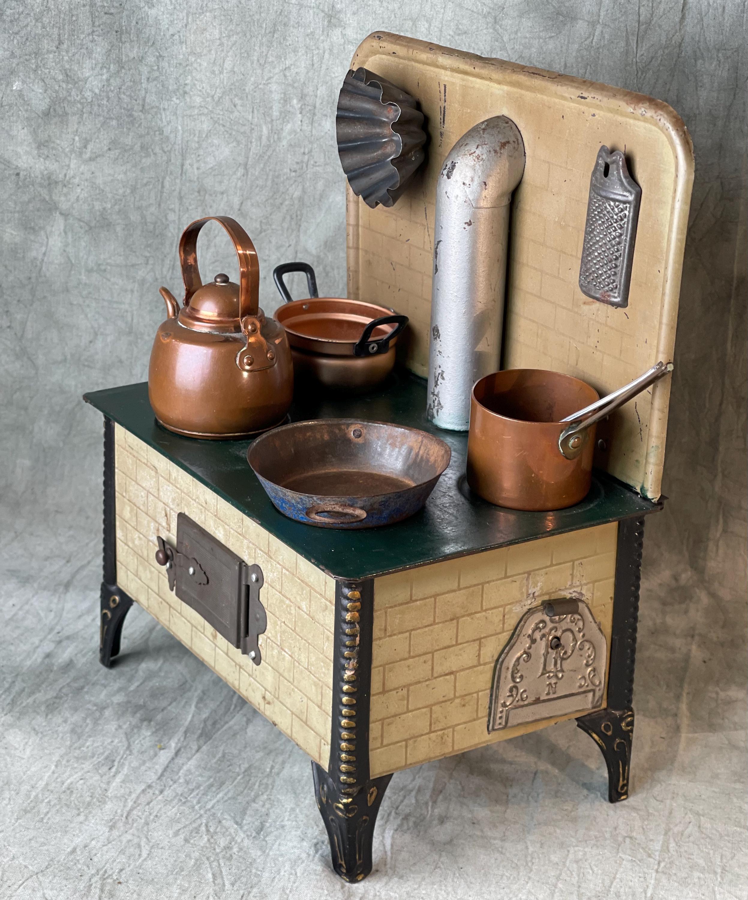 Ancienne Cuisine Dînette Fuchs (Allemagne) - Tôle Et Plastique - Jouet Vintage