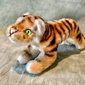 Vintage Steiff Mohair Tiger: German Collectible Plush, 1950s