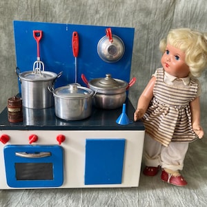 vintage toy cooker