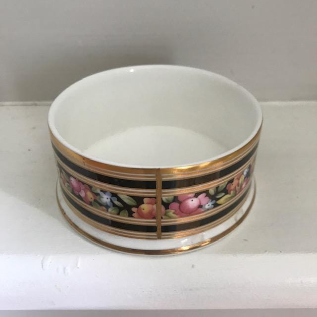 Vintage Wedgewood Clio Bone China Trinket Box VGC seltener Fund - Etsy.de Vintage Wedgewood Clio Bone China Trinket Box VGC seltener Fund - Etsy.de