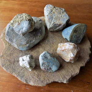 Sandstone Platform With Slate and Other Stones