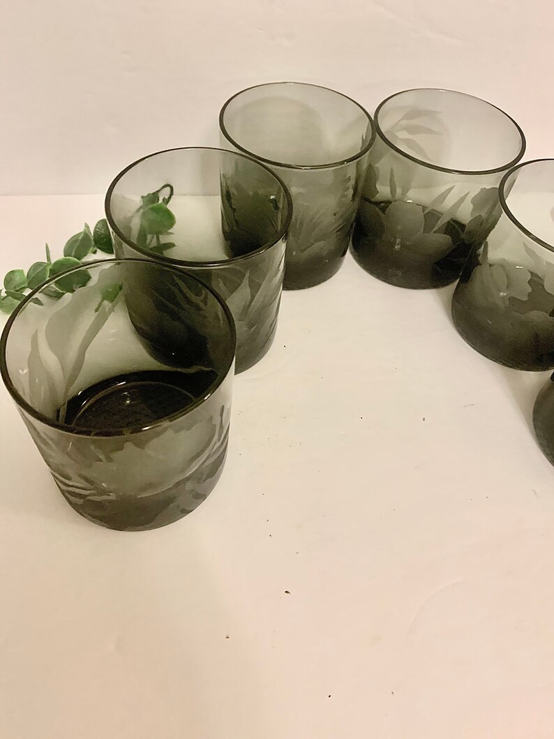 Vintage MCM Smokey grey tumblers with etched flower design retro set of 6 Smokey grey glasses with etched orchid design MCM tumblers