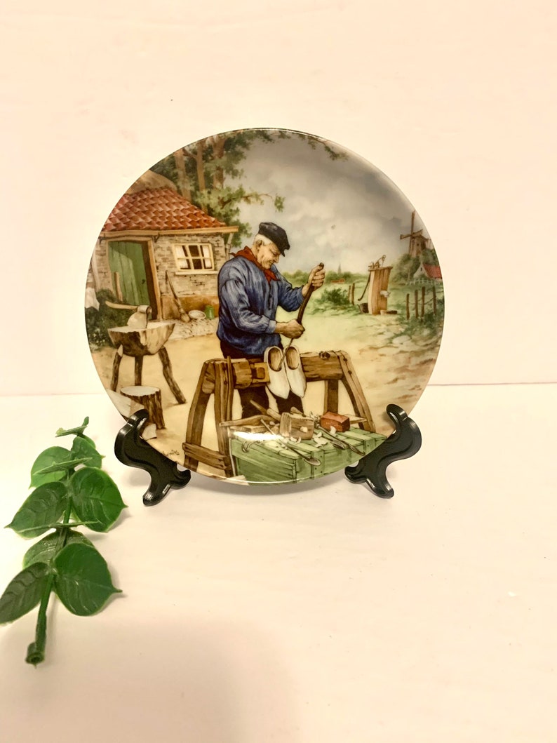 small collectible cobbler plate Vintage Royal Schwabap Holland Hand Decorated Ter Steege \u201c the shoemaker\u201d mini Collectors Plate