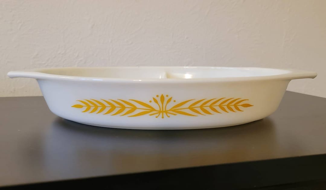 Vintage Pyrex Royal Wheat Divided Dish - Promotional Pattern - Etsy
