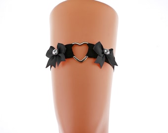 Porte-jarretelles noir coeur en métal avec noeud en satin, porte-jarretelles élastique sur la jambe fait main sur commande